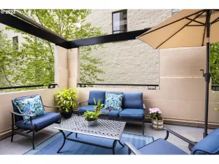 Photo #4: 22189031 Listing