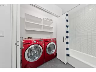 Photo #2: 22189266 Listing