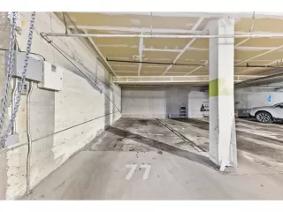 Photo #4: 22189266 Listing