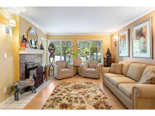 Photo #2: 22189512 Listing