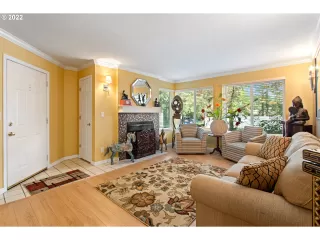 Photo #3: 22189512 Listing