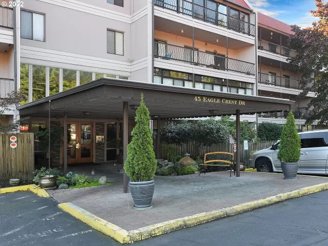 MLS: 22190563 Condo For Sale