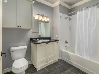 Photo #4: 22191173 Listing