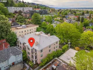 Photo #6: 22191173 Listing