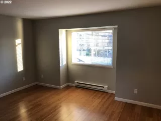 Photo #3: 22191919 Listing