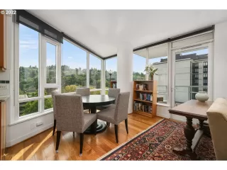 Photo #4: 22192483 Listing