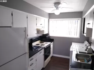 Photo #3: 22192851 Listing