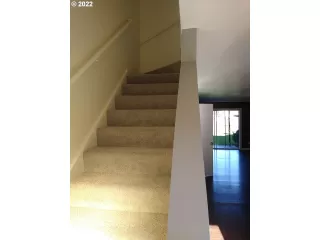 Photo #5: 22192851 Listing