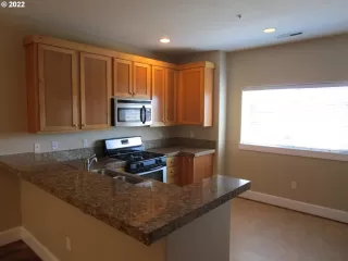 Photo #3: 22194145 Listing