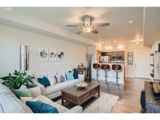 Photo #3: 22194446 Listing