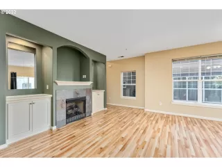 Photo #5: 22194898 Listing 