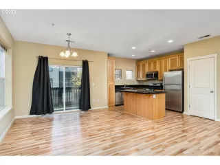 Photo #6: 22194898 Listing 