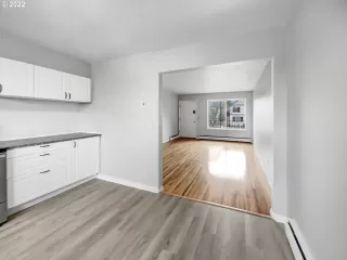 Photo #4: 22195052 Listing 