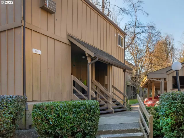 MLS: 22195167 Condo For Sale