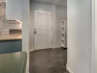 Photo #3: 22195167 Listing