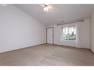 Photo #3: 22195874 Listing