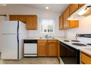 Photo #5: 22195874 Listing