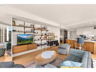 Photo #2: 22196571 Listing 