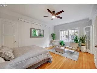 Photo #3: 22196630 Listing