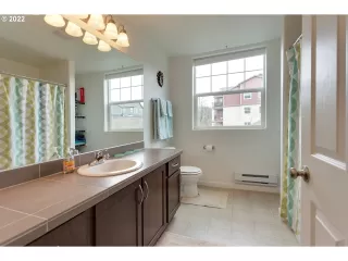 Photo #3: 22196821 Listing