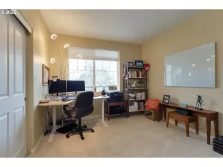 Photo #5: 22196821 Listing