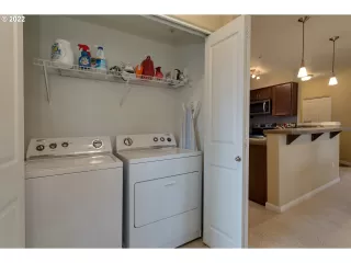 Photo #6: 22196821 Listing