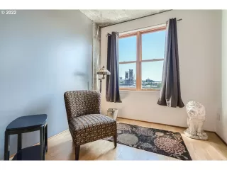 Photo #6: 22196944 Listing