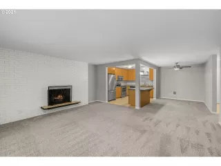 Photo #6: 22199262 Listing