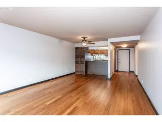 Photo #3: 22199269 Listing