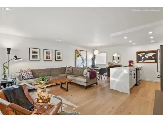 Photo #2: 22200097 Listing 