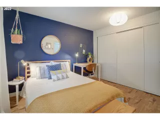 Photo #2: 22200581 Listing