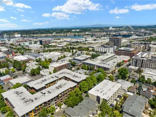 Photo #2: 22200995 Listing