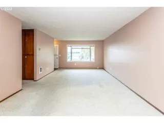 Photo #2: 22201083 Listing