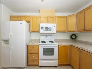 Photo #4: 22201257 Listing