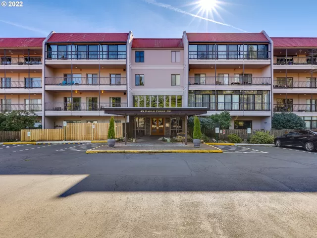 MLS: 22202192 Condo For Sale