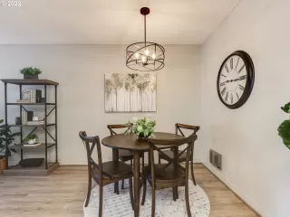 Photo #6: 22202192 Listing