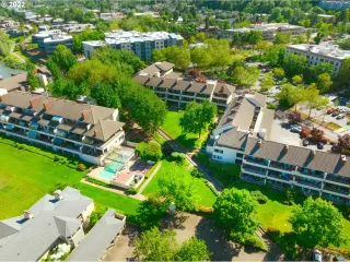 Photo #5: 22202625 Listing