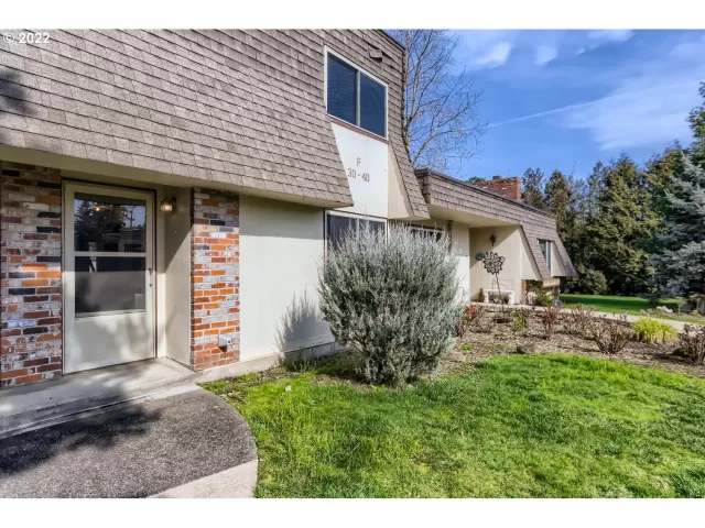 MLS: 22204730 Condo For Sale