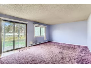 Photo #6: 22204730 Listing