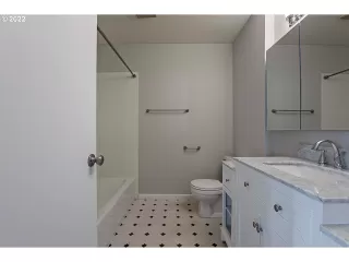 Photo #3: 22204848 Listing