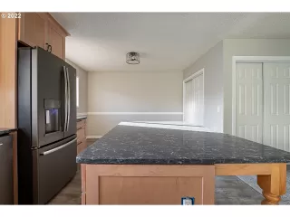 Photo #5: 22204848 Listing