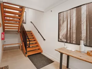 Photo #1: 22204995 Listing