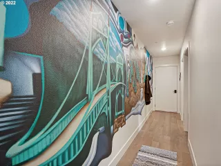 Photo #5: 22204995 Listing