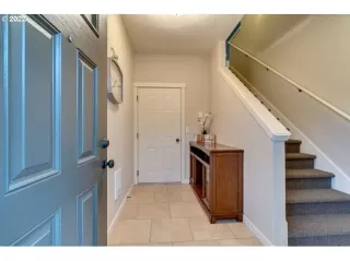 Photo #2: 22205036 Listing