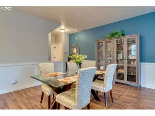 Photo #4: 22205036 Listing