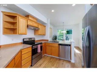 Photo #3: 22205858 Listing