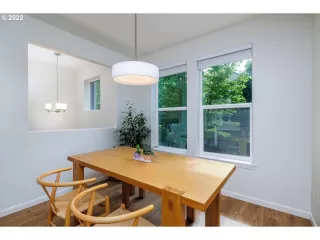 Photo #5: 22205858 Listing