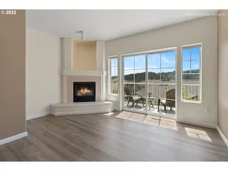 Photo #6: 22206702 Listing 