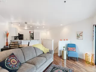 Photo #1: 22207265 Listing