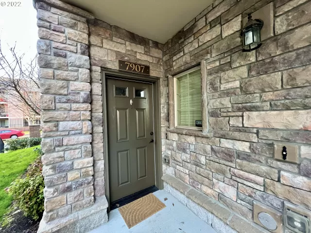 MLS: 22207299 Condo For Sale